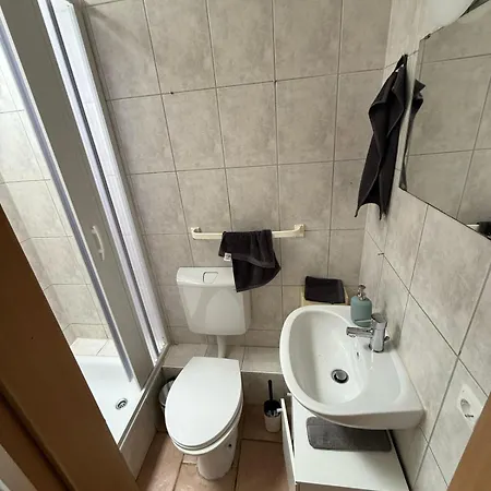 Apartment Spacious In